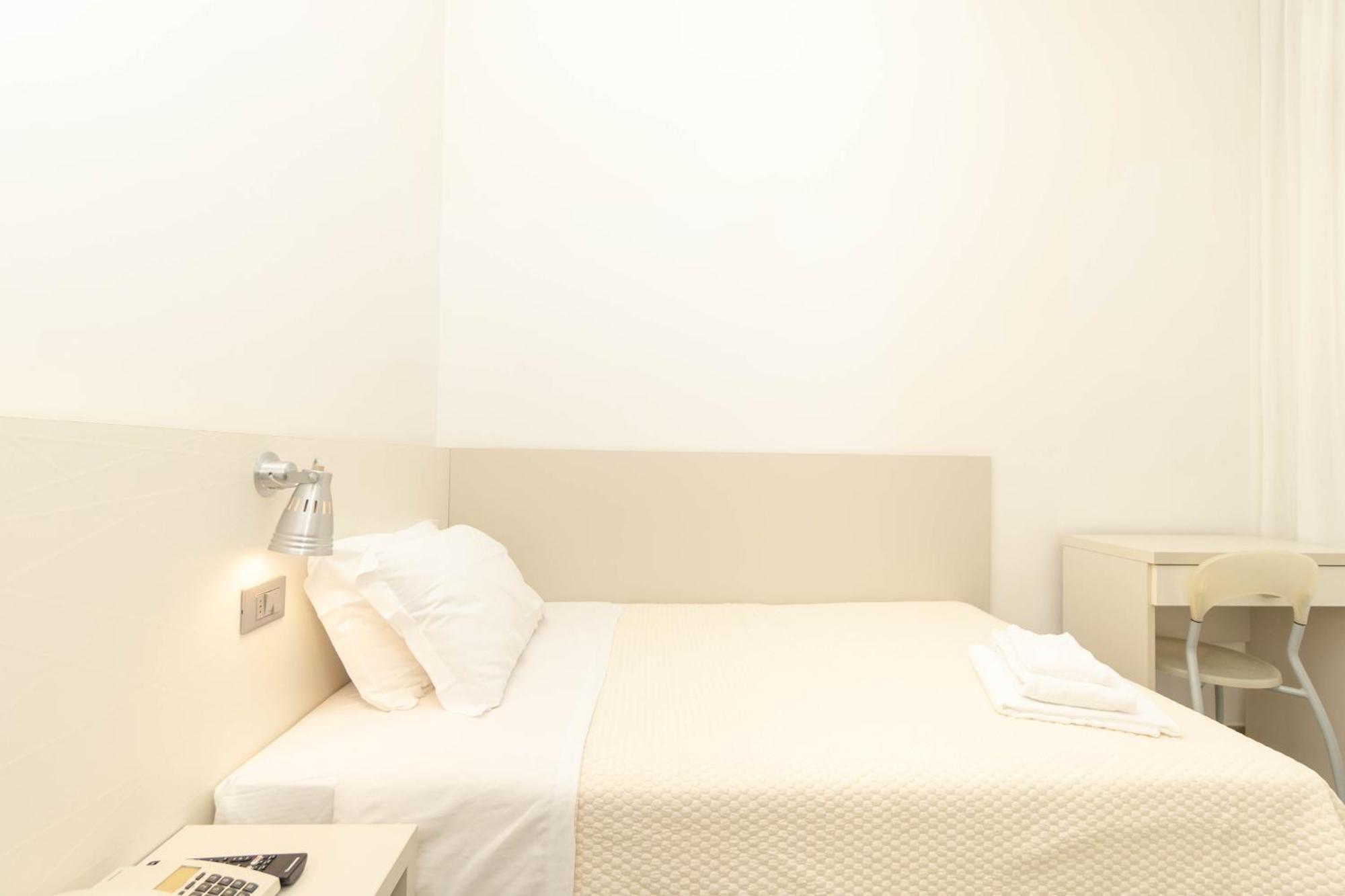 Single Room,1544201674:JPEG