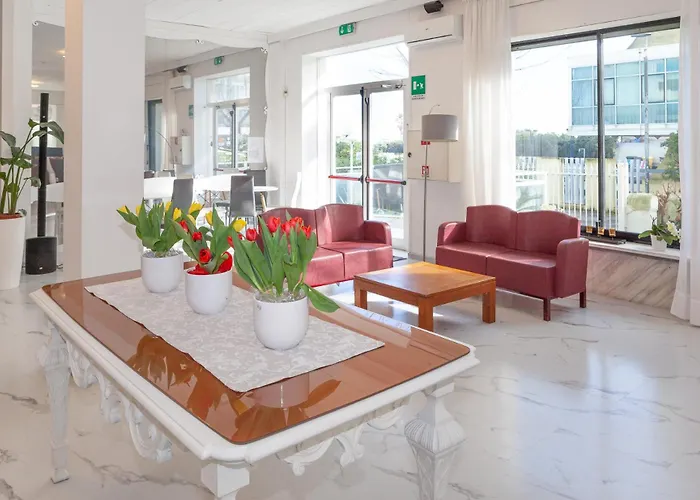 Spiaggia MarconiAlbergo